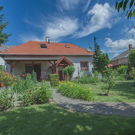 Voelgykapu Vendeghaz Apartment Monostorapáti Exterior photo